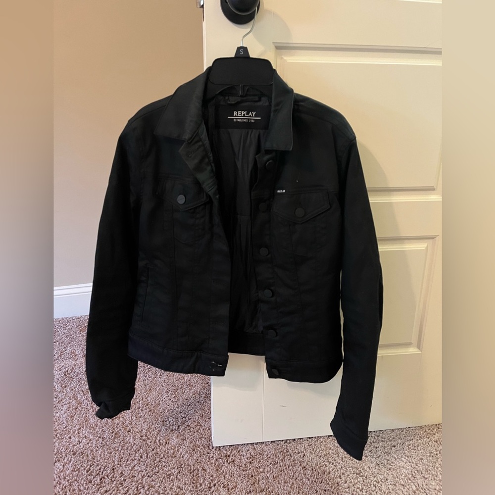 Replay jacket women -Small. Never worn. So warm and comfortable! Double lined!